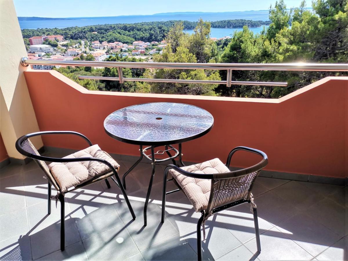 Apartments Lumar Palit Екстериор снимка